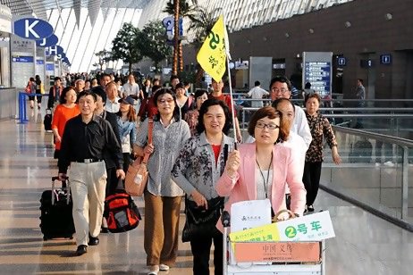 Group-Chinese-tourists