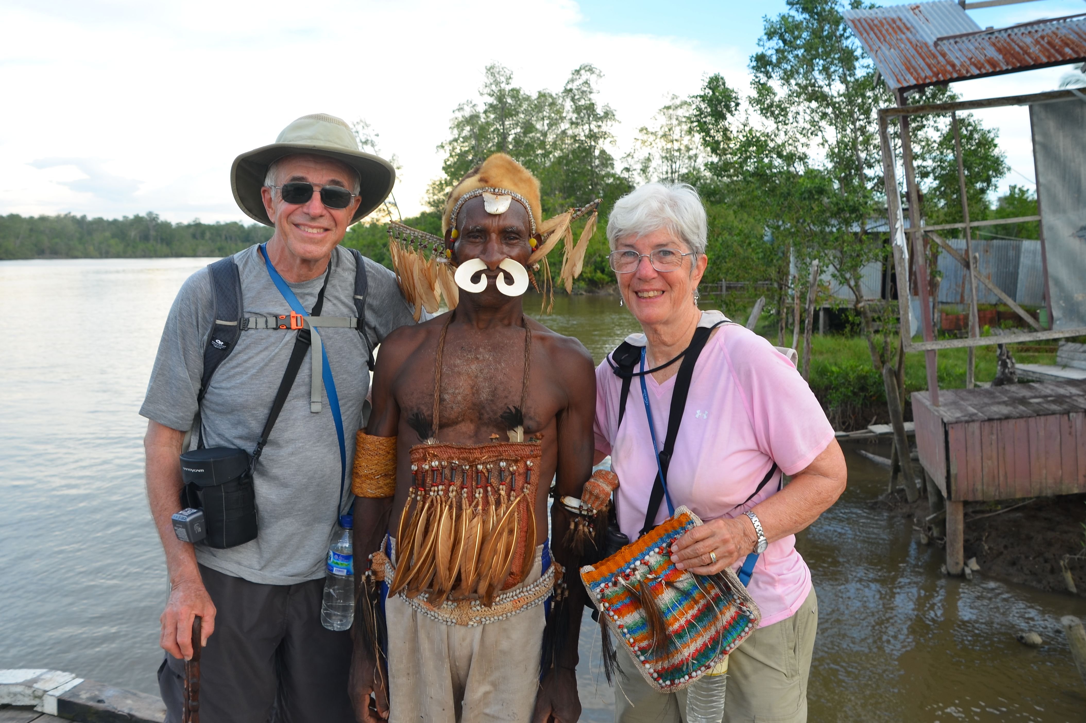 senior-couple-in-new-guinea